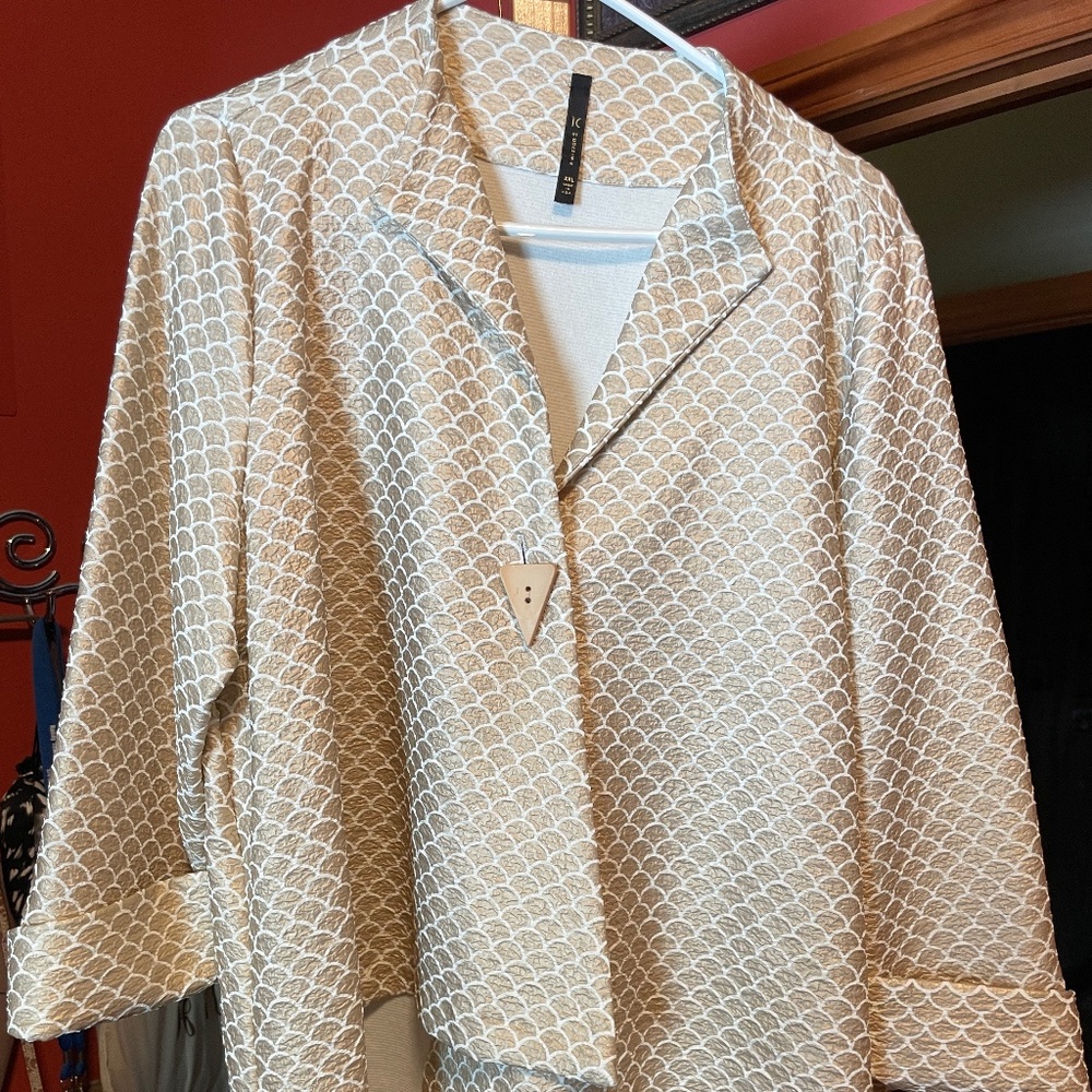 xxl IC by Connie K gold and cream  asymmetrical jacket